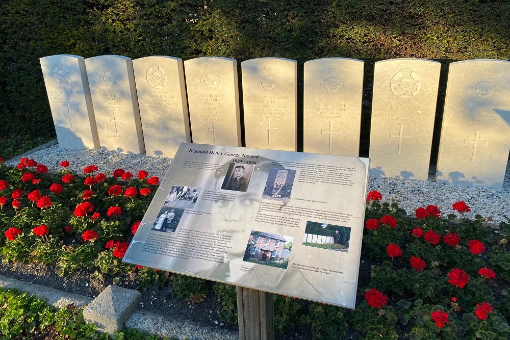 Oorlogsgraven van het Gemenebest Gemeentelijke Begraafplaats Enkhuizen #2