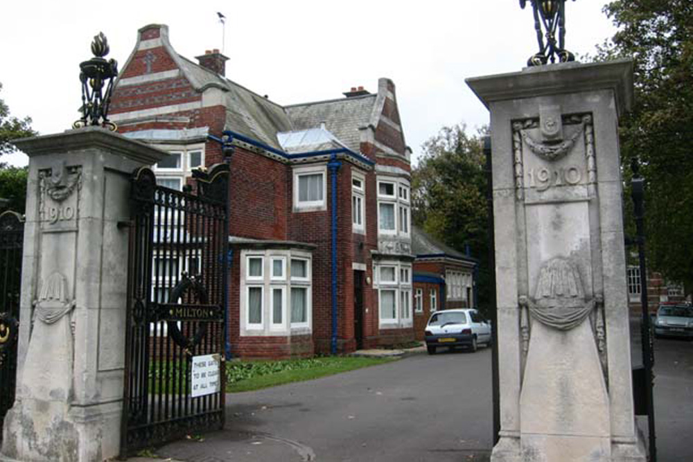 Oorlogsgraven van het Gemenebest Milton Cemetery