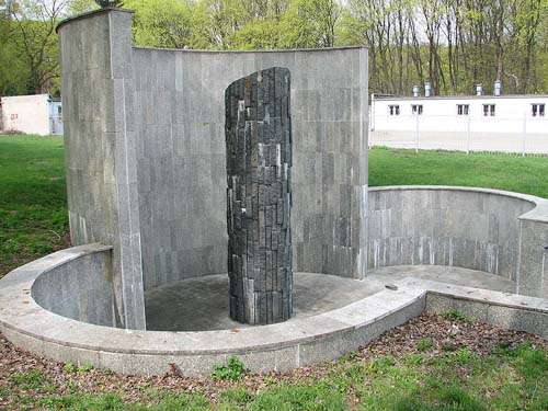 Monument van het Joodse Martelaarschap Warschau #3