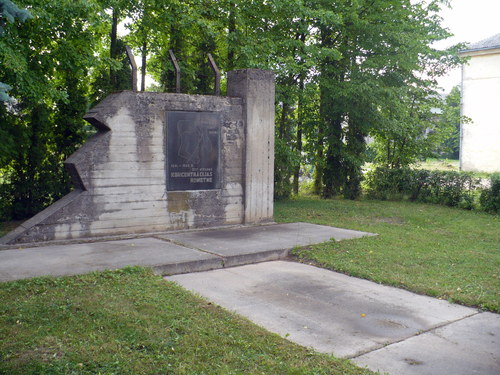 Monument Concentratiekamp Kūdra #1