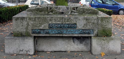 Oorlogsmonument Tegel #2