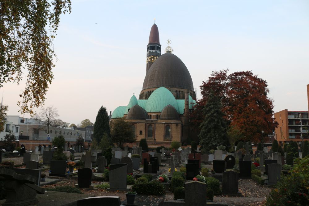 Nederlandse Oorlogsgraven R.K. Begraafplaats Sint Johannes Baptist Waalwijk #2