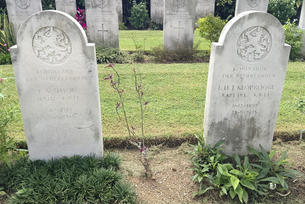 Dutch War Graves on Kranji War Cemetery #5