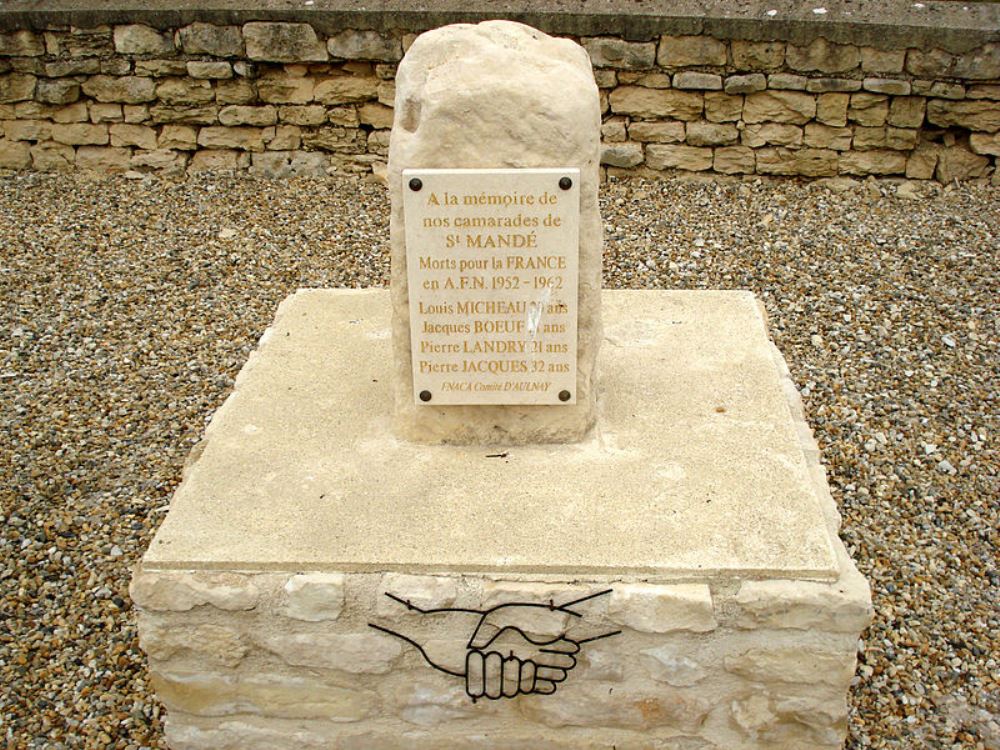 Monument Noord-Afrikaanse Oorlogen Saint-Mand-sur-Brdoire #1