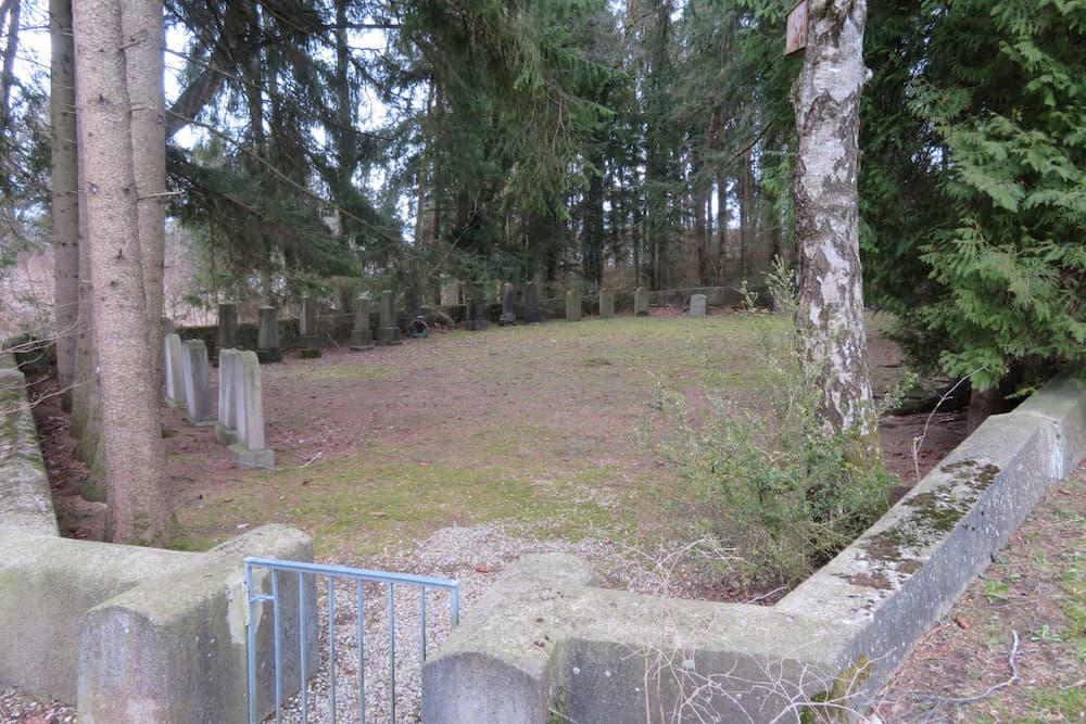 KZ Begraafplaats Holzhausen #1