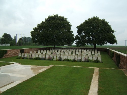 Commonwealth War Cemetery Hancourt