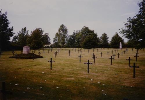 Duitse Oorlogsbegraafplaats Merles-sur-Loison