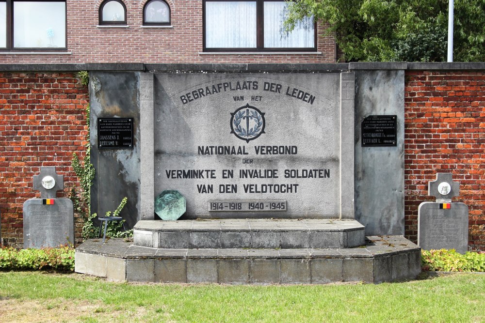 Oorlogsmonument K.N.V.I. Begraafplaats Turnhout #2