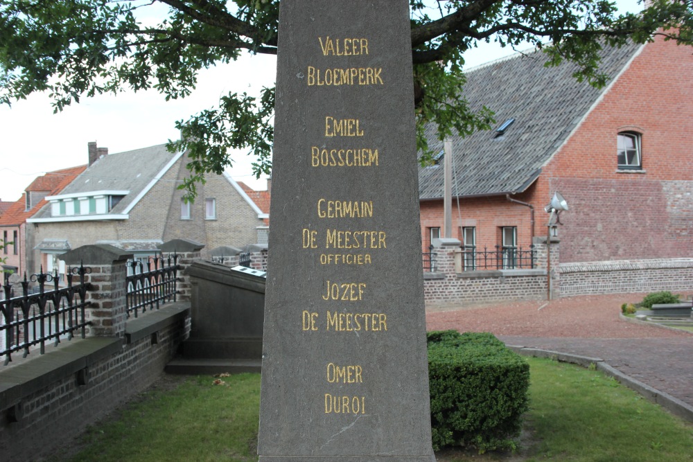 War Memorial Semmerzake #3