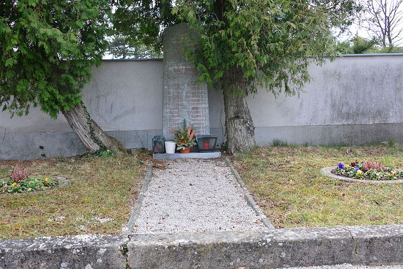 Russian Mass Grave Achau #1