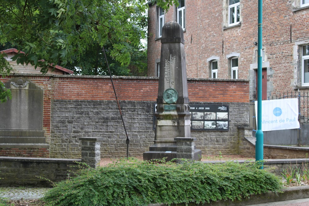 Oorlogsmonument Villers-Perwin #1