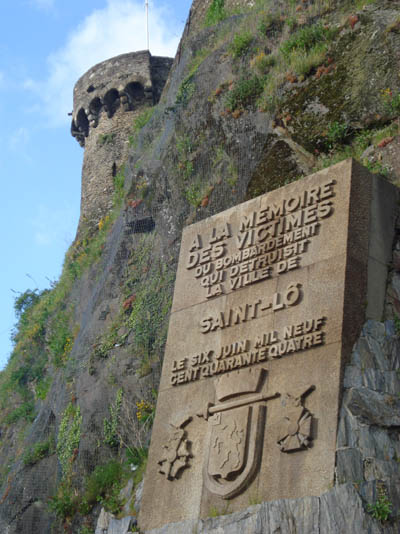 Oorlogsmonument - Rond-point du 6 juin Saint-L