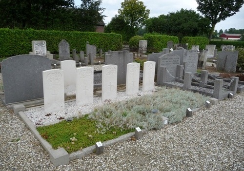 Commonwealth War Graves Zwartewaal #1