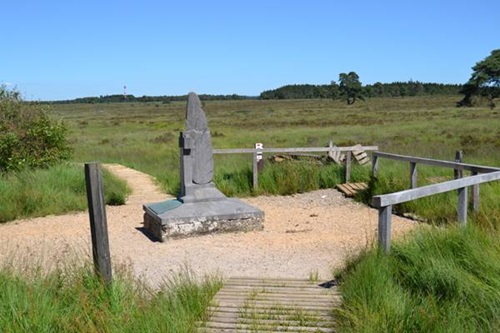 Monument Lancaster ME 581 #2