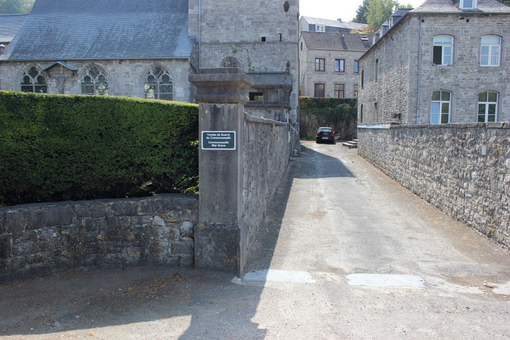 Commonwealth War Grave Lives-sur-Meuse