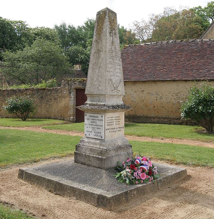 Oorlogsmonument Courcival Courcival TracesOfWar.nl