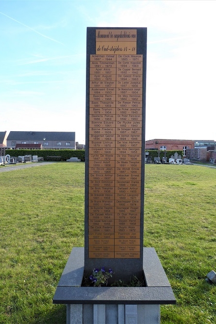 Oorlogsmonument Begraafplaats Moerbeke-Waas #3