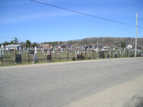 Oorlogsgraven van het Gemenebest St. Pierre's Roman Catholic Cemetery #1