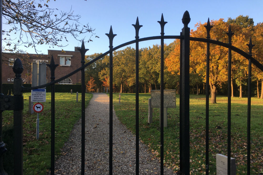 Memorial Jewish Cemetery Muiderberg #2