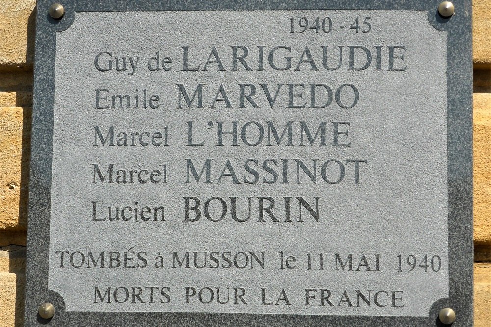 Oorlogsmonument Musson #4