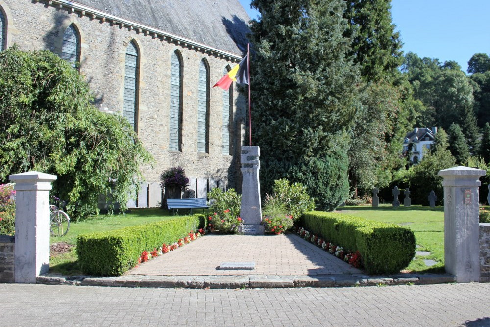 Monument Burgerslachtoffers Houffalize #1