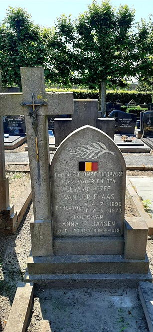 Belgische Graven Oudstrijders Baarle-Hertog #3
