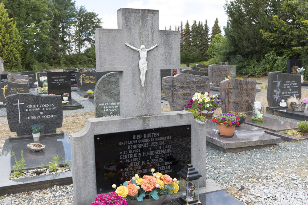 Dutch War Graves Montfort Municipal Cemetery #3