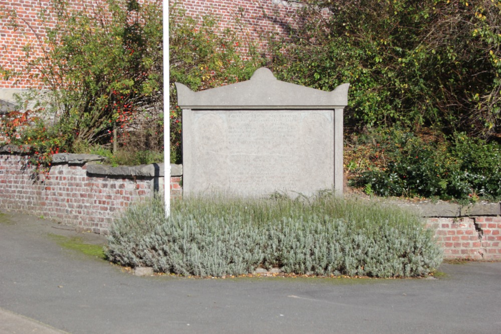 Oorlogsmonument Hacquegnies #1