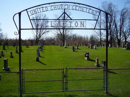 Commonwealth War Grave Clayton United Church Cemetery