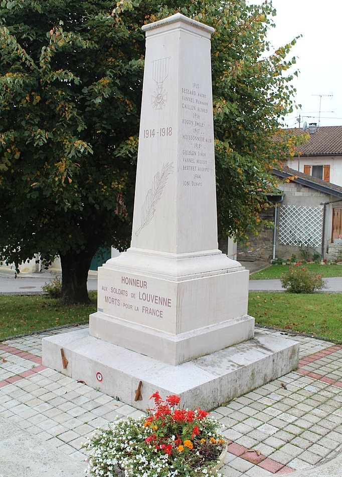 Oorlogsmonument Louvenne #1