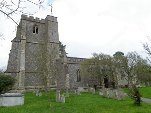 Commonwealth War Graves Holy Cross Churchyard