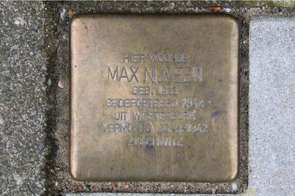 Stolperstein Rooseveltlaan 15