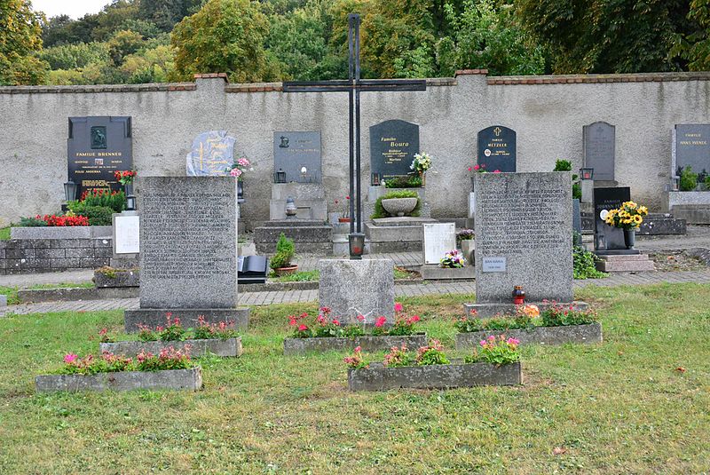 Duits-Oostenrijkse Oorlogsgraven Hainburg an der Donau #1