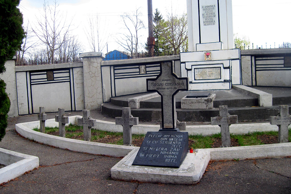 Mausoleum Peneș Curcanul