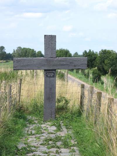 Oorlogsmonument Nieuw-Vossemeer #1