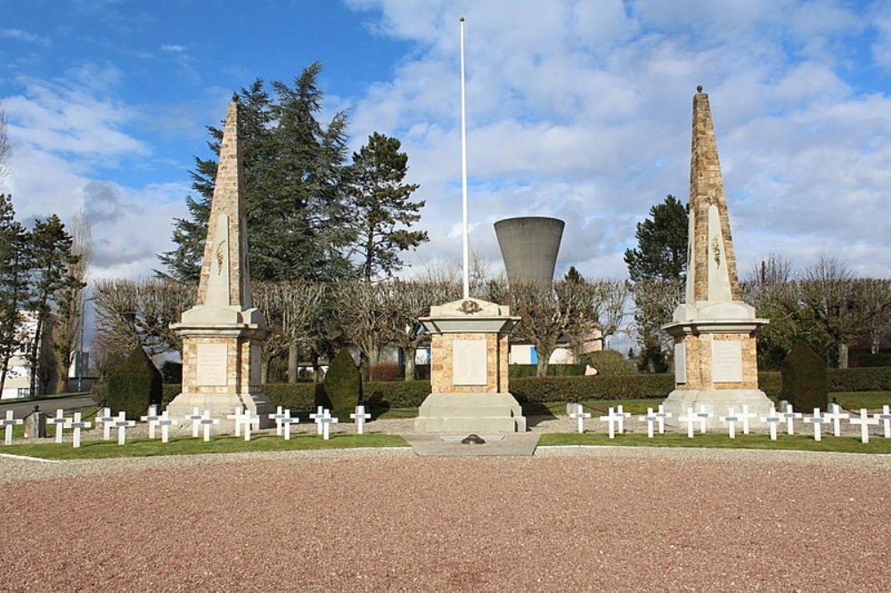 Oorlogsmonument La Ferté-Gaucher #1