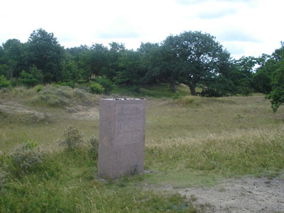 Memorial 9 Resistance members Zuid-Kennemerland