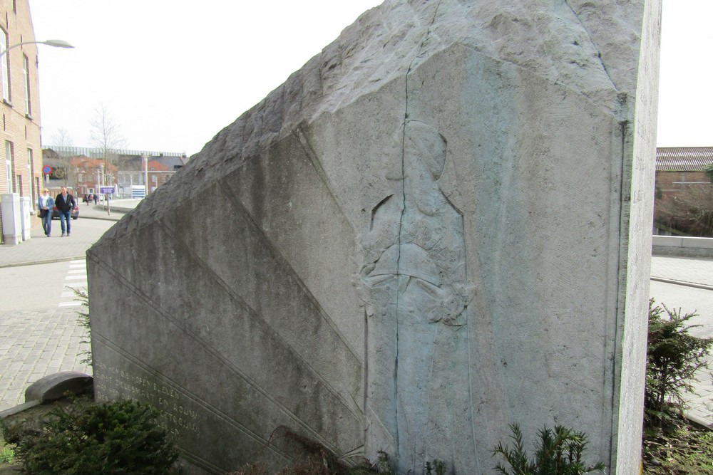 Oorlogsmonument Deinze #4