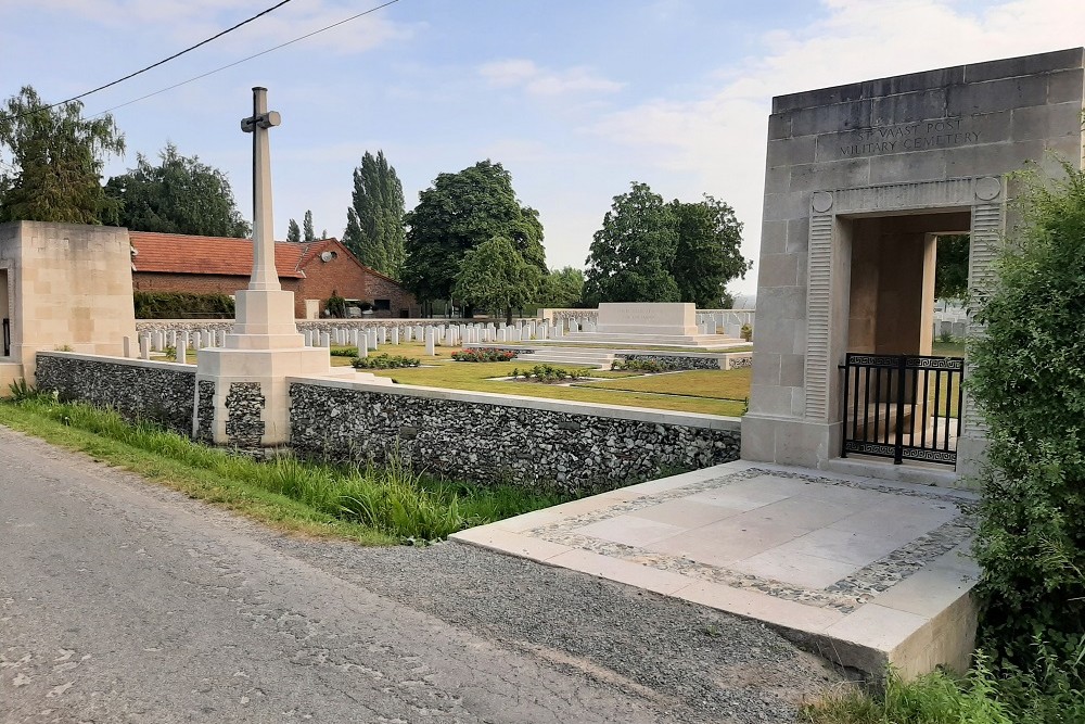 Commonwealth War Cemetery St. Vaast Post #2