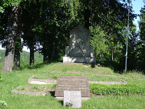 Mass Grave Soviet Soldiers Viesīte