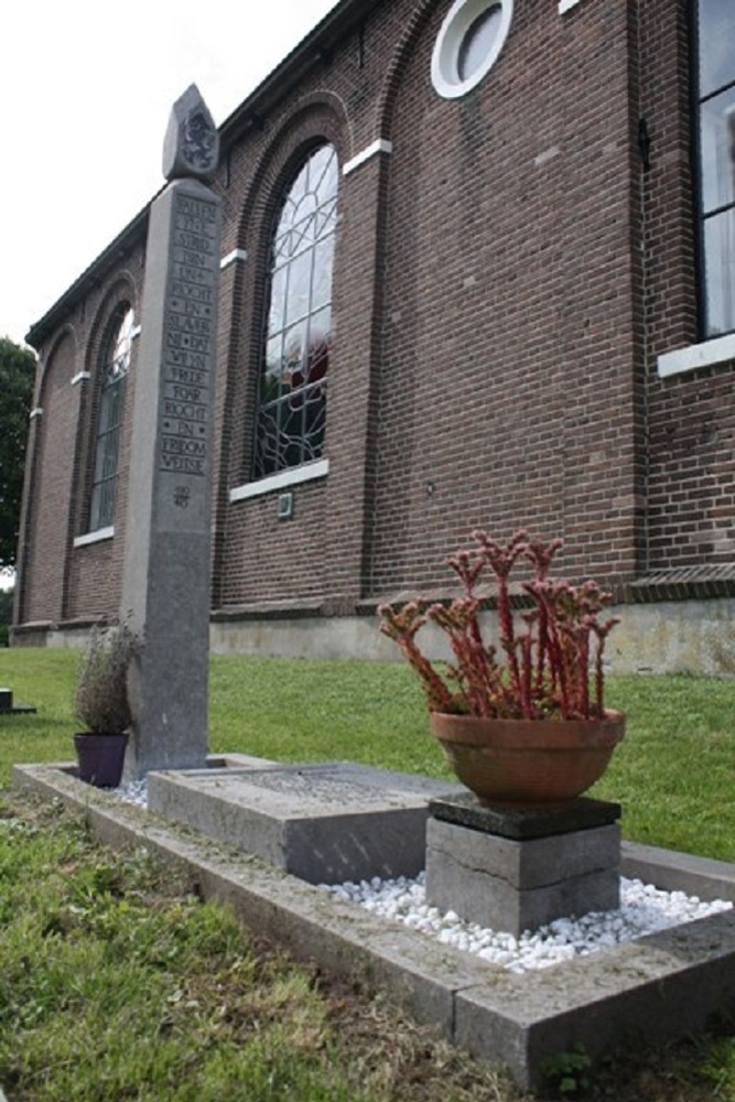 Dutch War Grave Churchyard Sondel #2