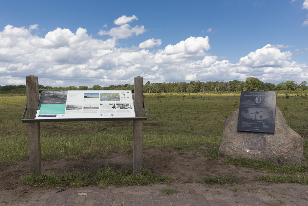 Monument David Lord VC DFC #4