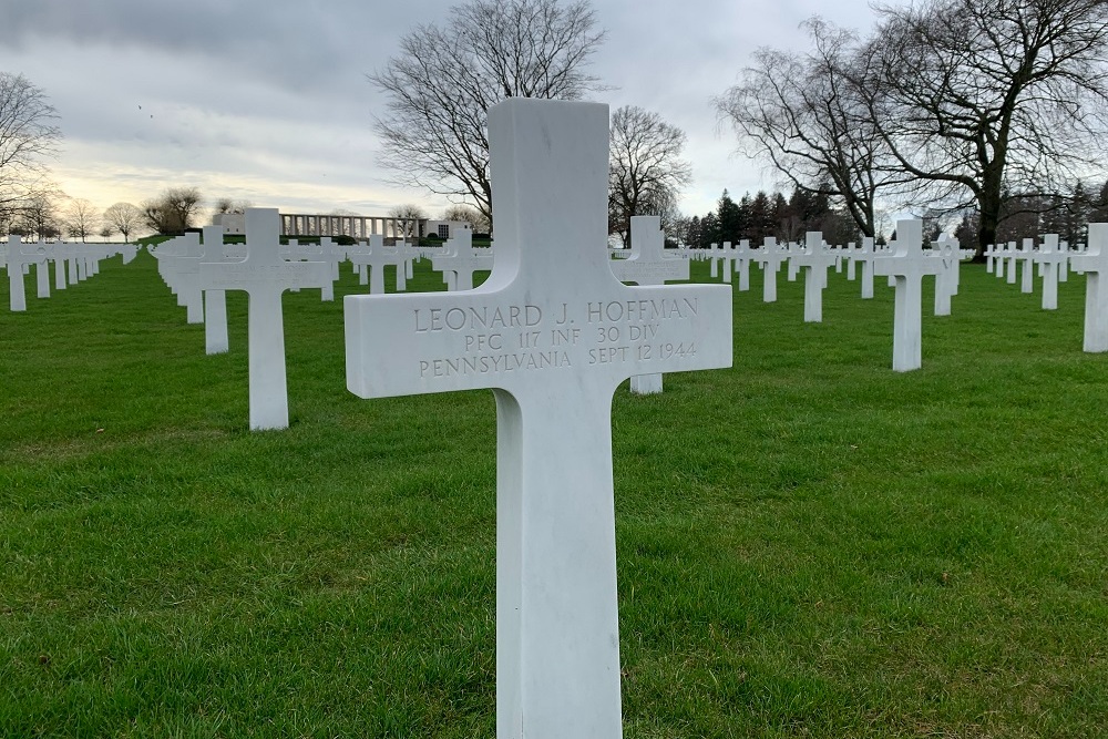 Oorlogsmonument Wallace J. Horton, L. Hoffman en Andere Oorlogsslachtoffers #5