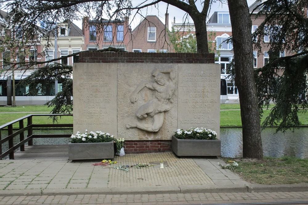 Monument voor Britse Vliegers Rotterdam