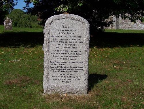 Commonwealth War Grave St. Nicholas Churchyard #1