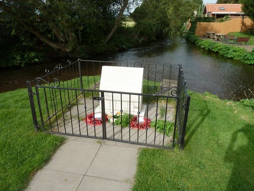 War Memorial Ollerton #3