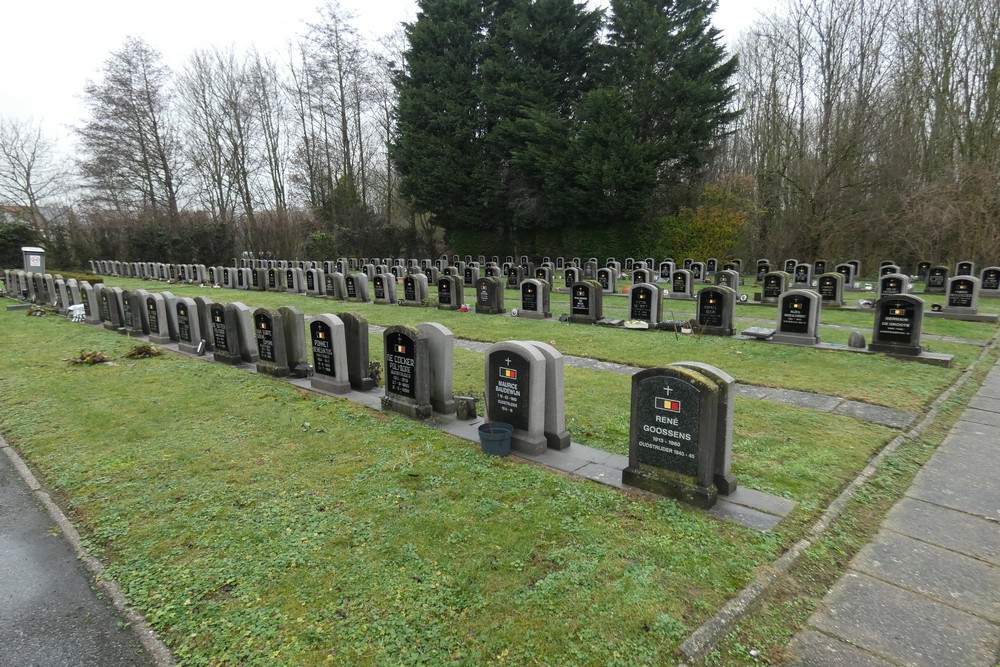 Field of Honour Sint-Lievens-Houtem Churchyard #1