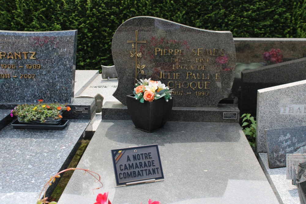 Belgian Graves Veterans Aix-sur-Cloie #2