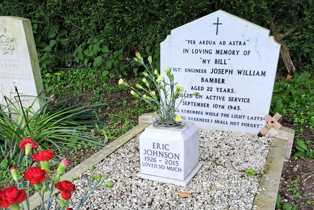 Commonwealth War Graves Amesbury Cemetery #4