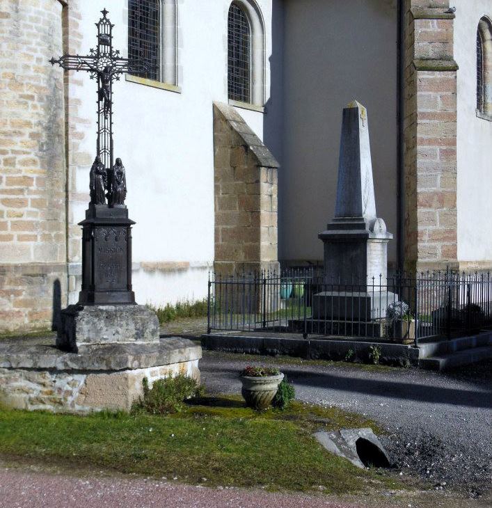War Memorial Peintre #1